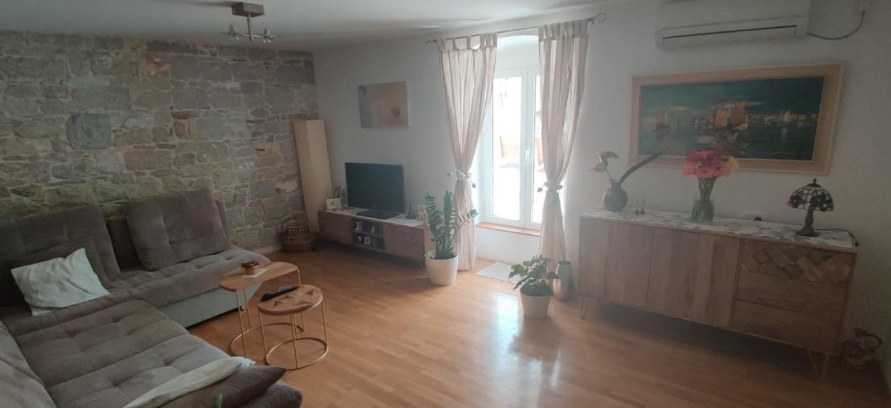 Apartment Elena Rooms Split Exterior foto